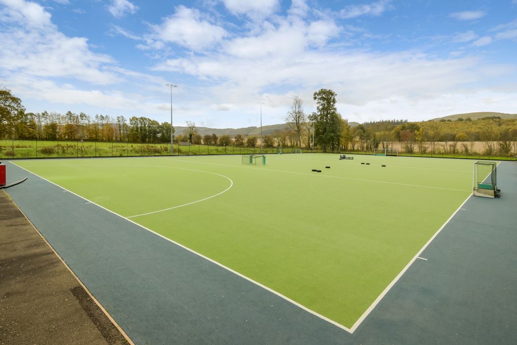 Property photo 2 of 5