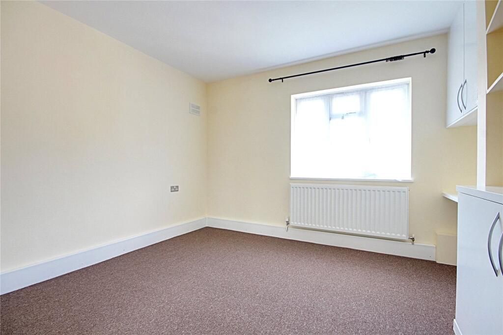 Property photo 3 of 8