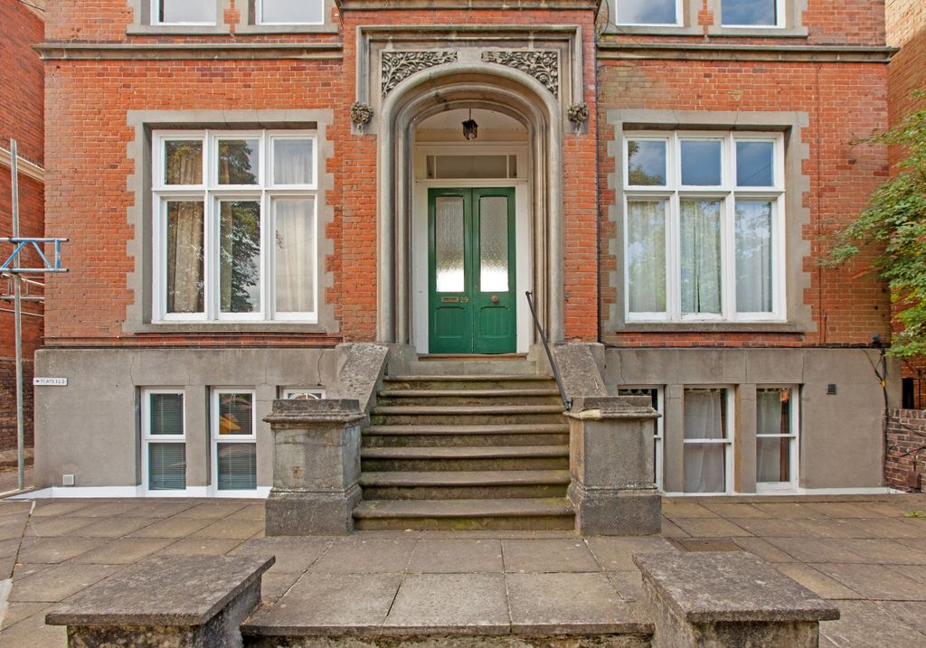 Property photo 1 of 12 1