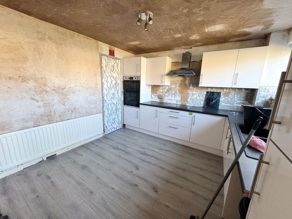 Property photo 3 of 16 Img_8277