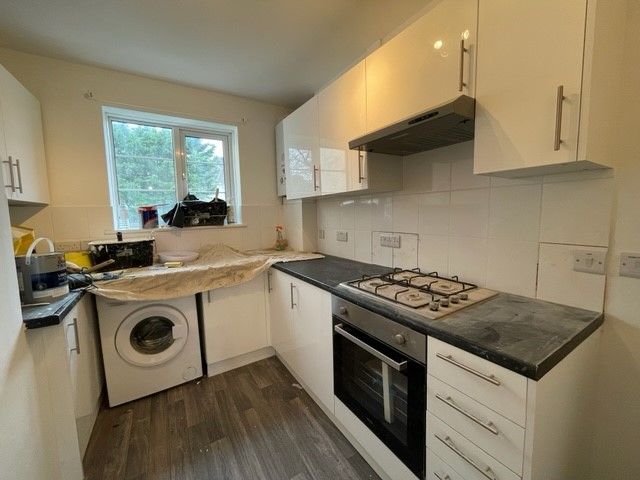 Property photo 3 of 9 Kitchen