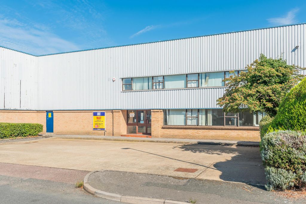 Property photo 2 of 4 34 Ashchurch Business Park Tewkesbury3.Jpg