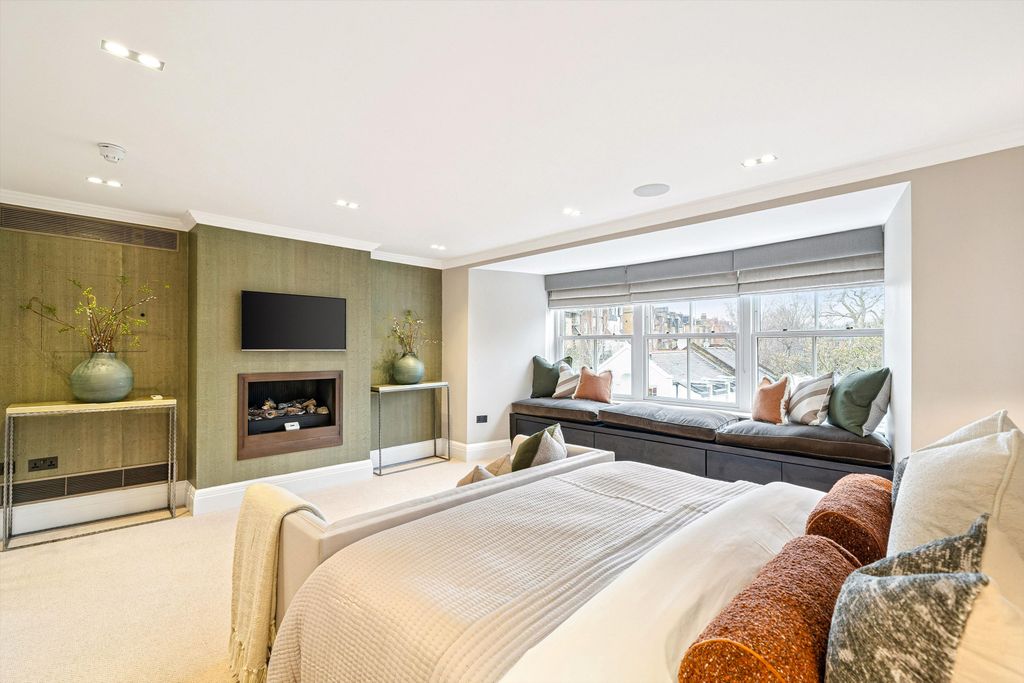 Additional image 17 of 8 bed terraced house to rentCheyne Walk & Cheyne Mews, London SW3
