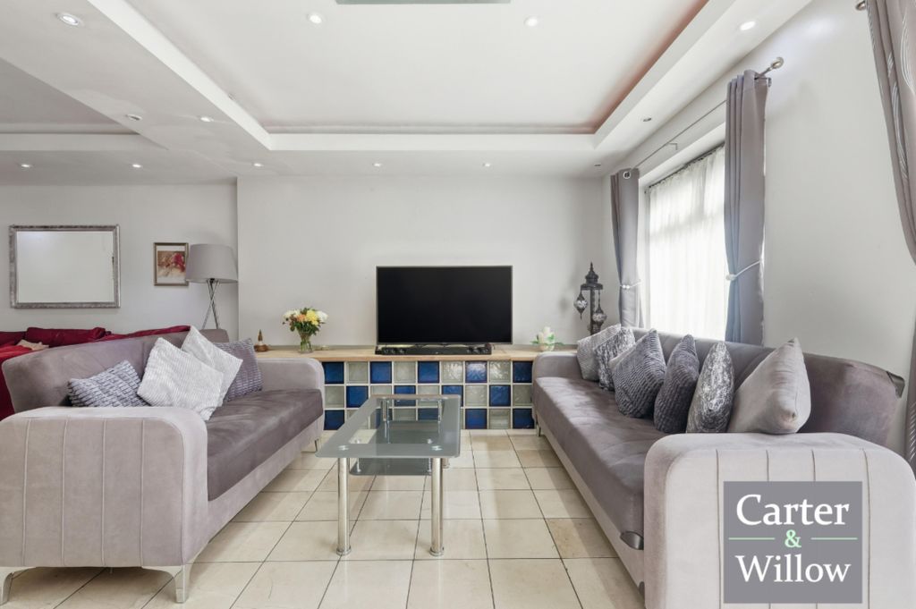 Additional image 6 of 4 bed semi-detached house for saleHaydon Road, Dagenham RM8