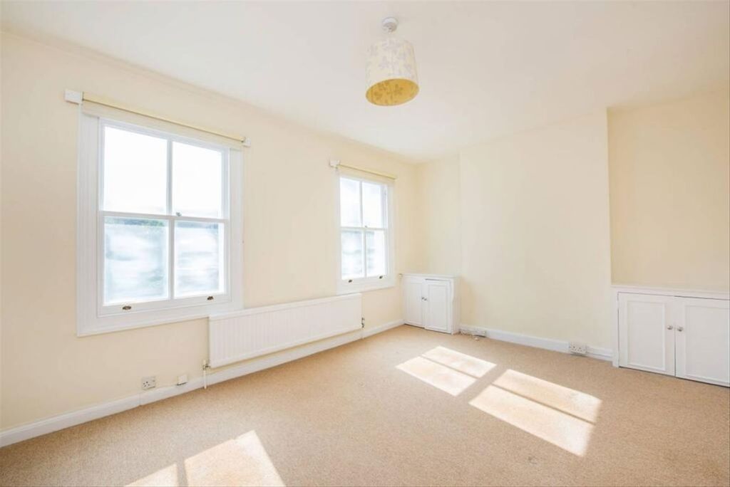 Property photo 2 of 7