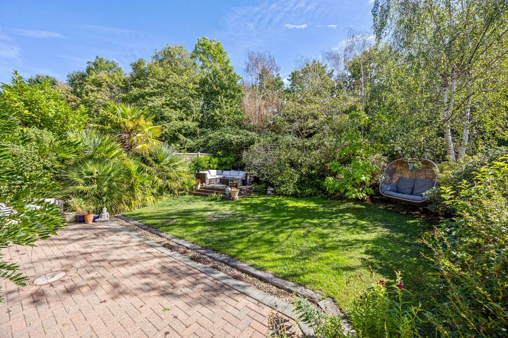 Property photo 3 of 20