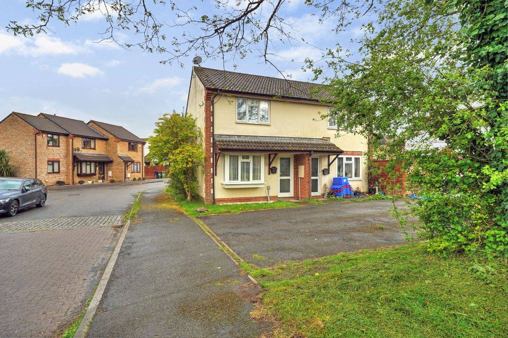 Property photo 1 of 12