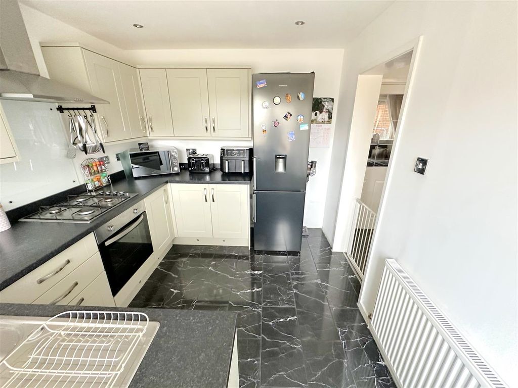 Property photo 2 of 36 Kitchen