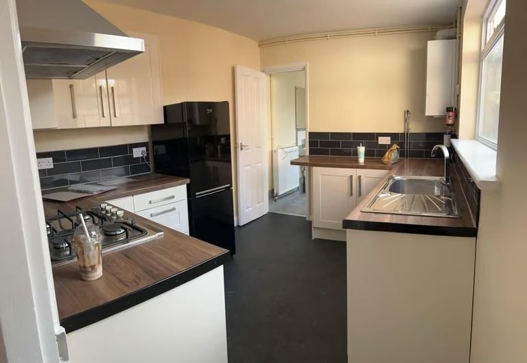 Property photo 2 of 3