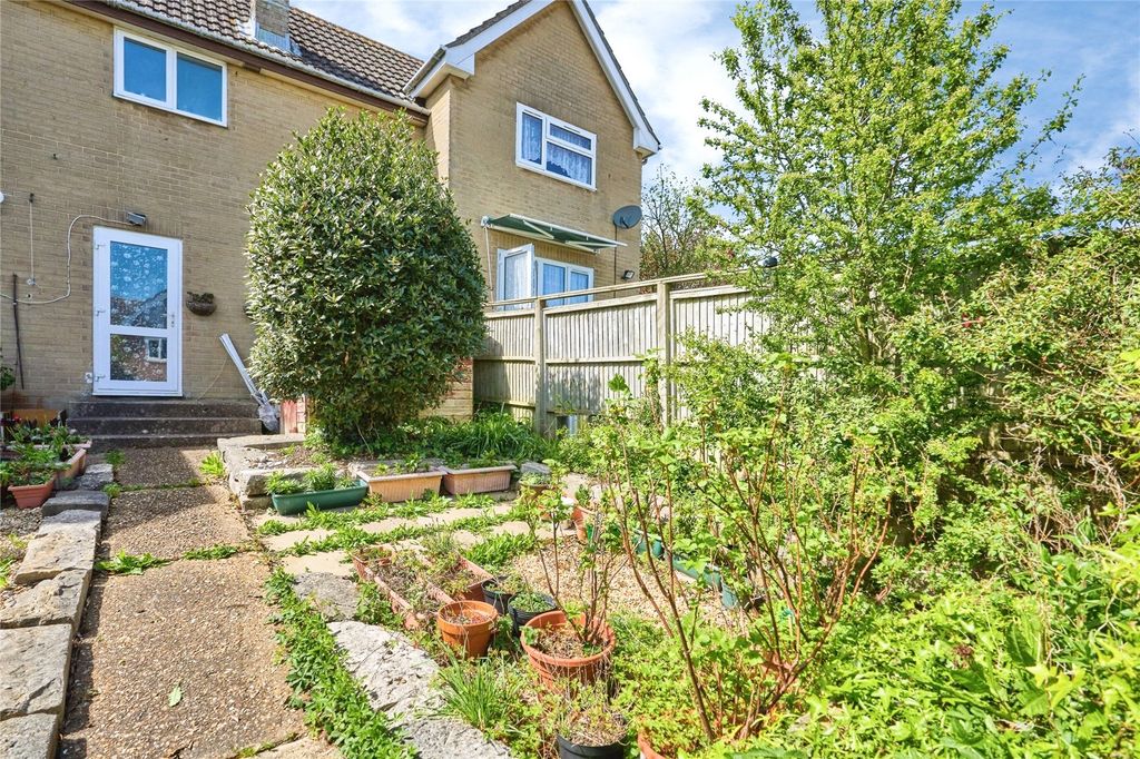 Property photo 2 of 17 Picture No. 35