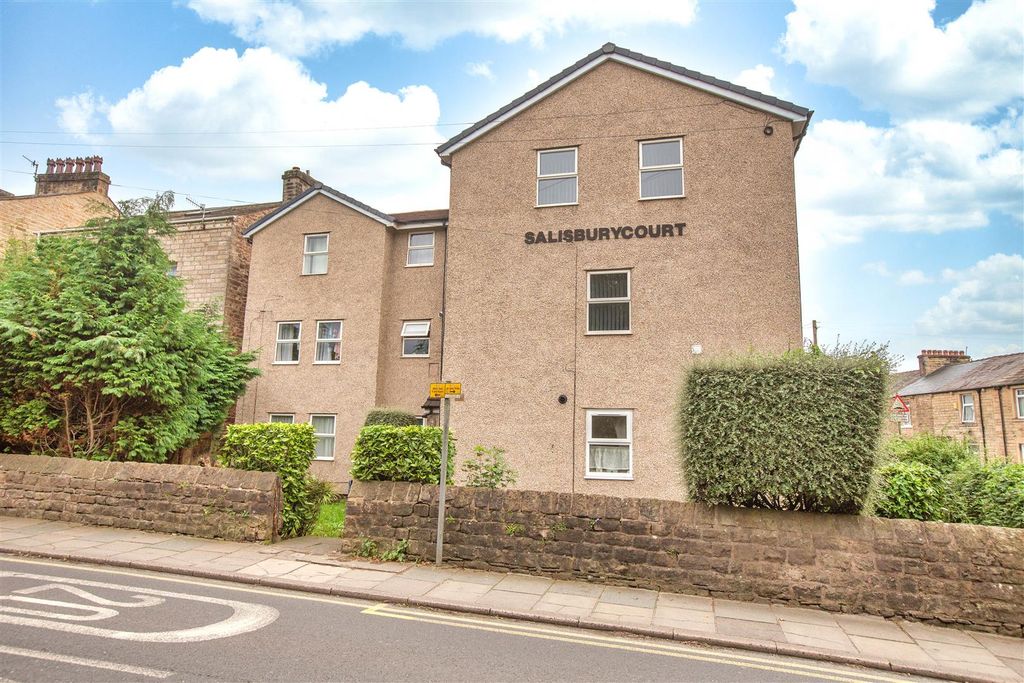 Property photo 1 of 8