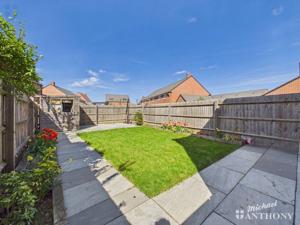 Property photo 3 of 12 Cam03852G0-Pr0616-Still018