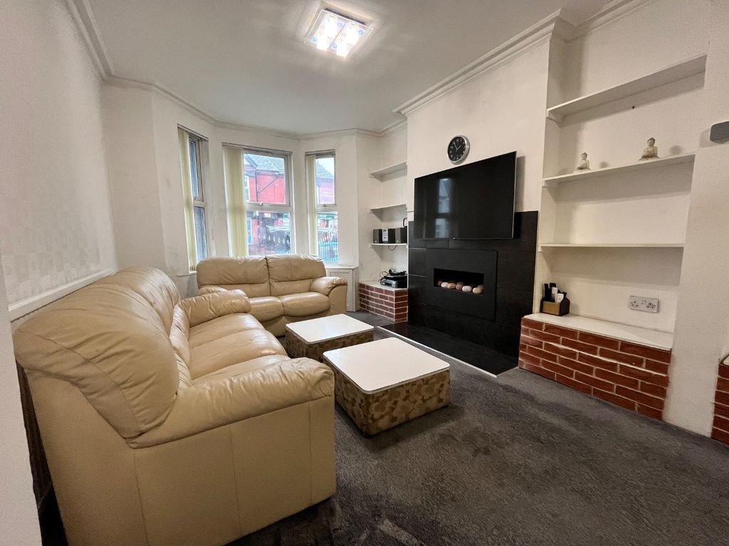 Property photo 2 of 14 4829961