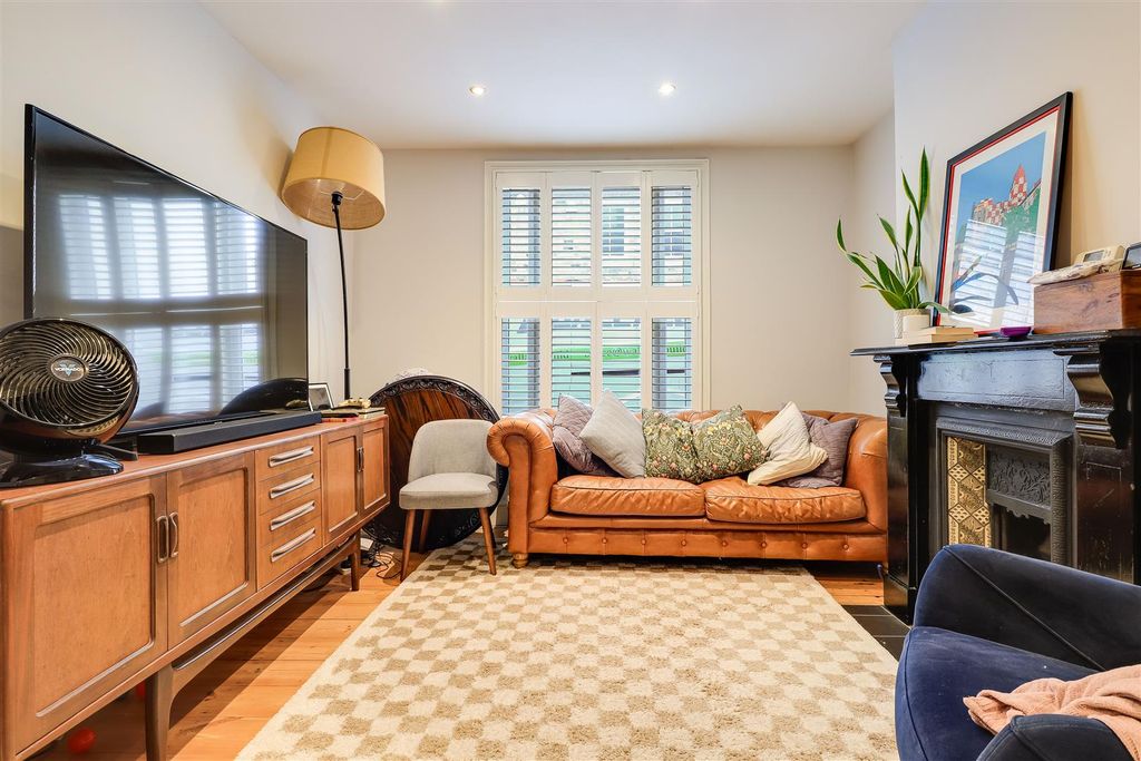 Property photo 2 of 18 Img (5).Jpg