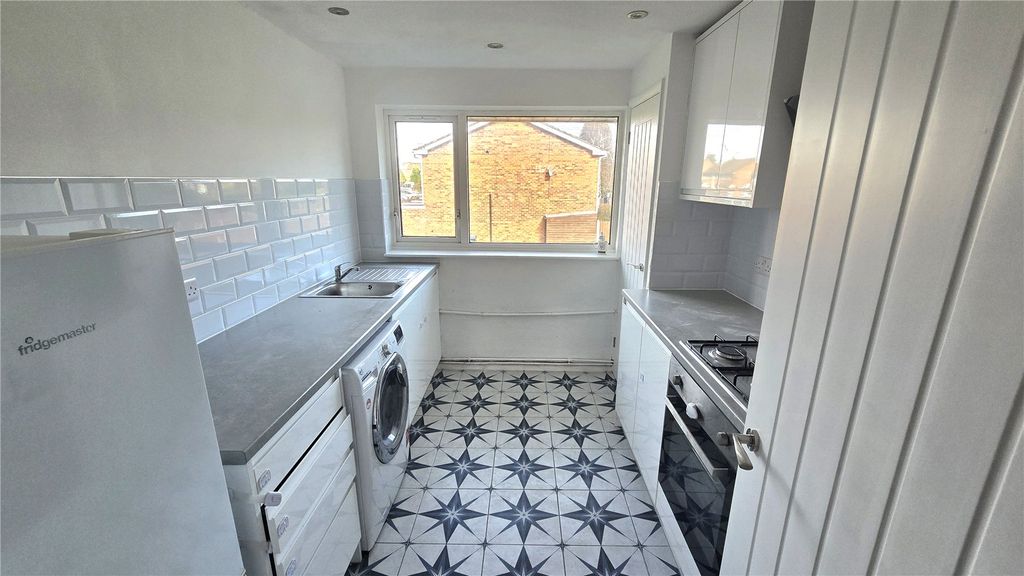 Property photo 3 of 7 Picture No. 02