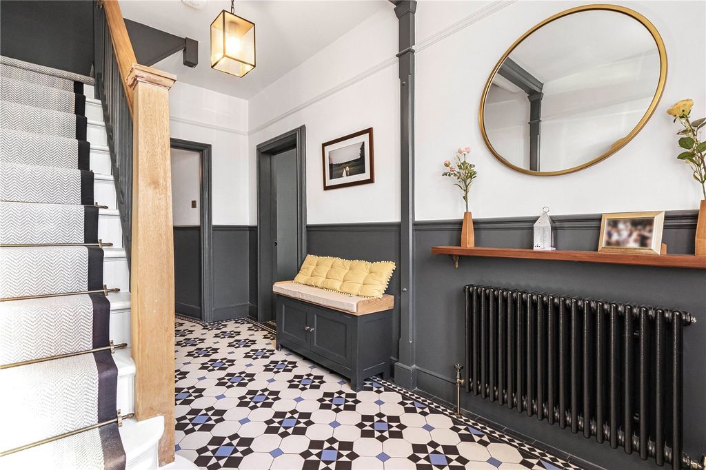 Property photo 2 of 25 Picture No. 52