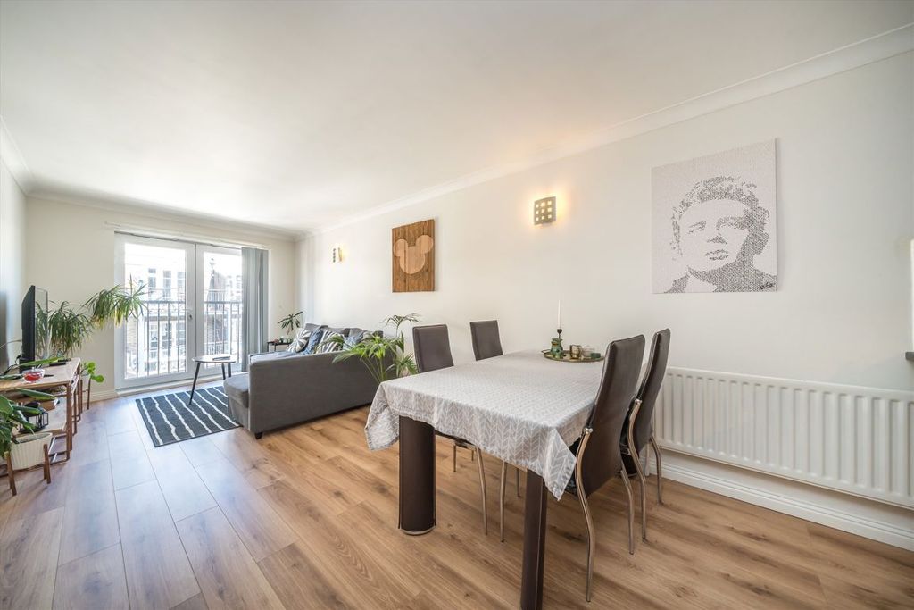 Property photo 3 of 6