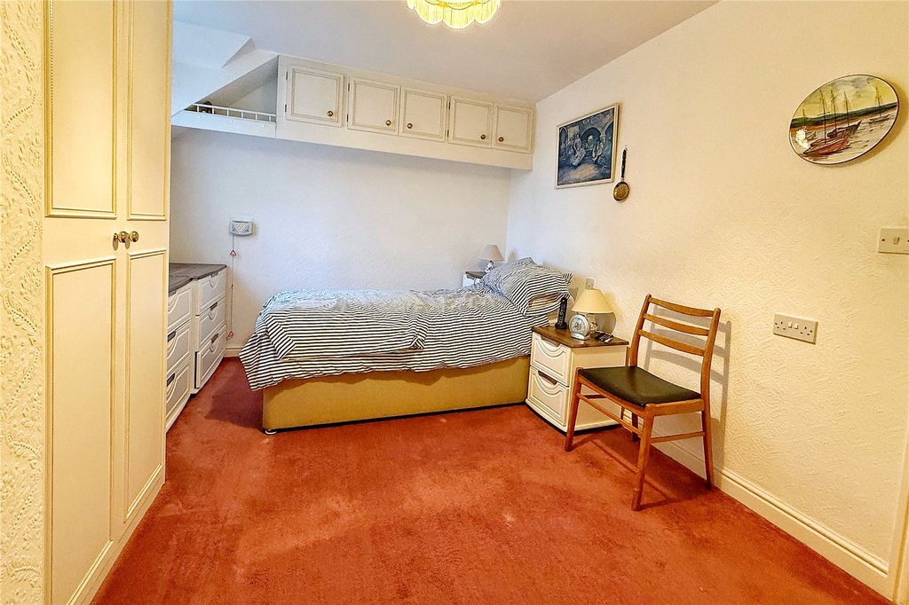 Additional image 8 of 2 bed flat for salePegasus Court, Bury Road, Rochdale, Greater Manchester OL11