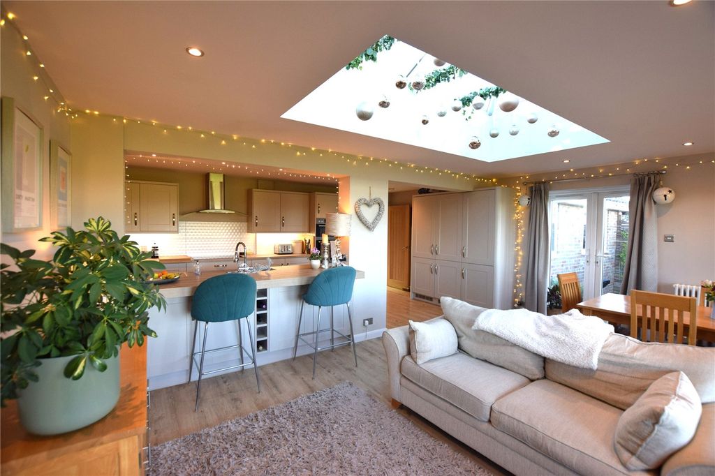 Property photo 1 of 17 Picture No. 24