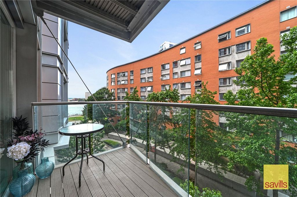 Property photo 1 of 14 Balcony