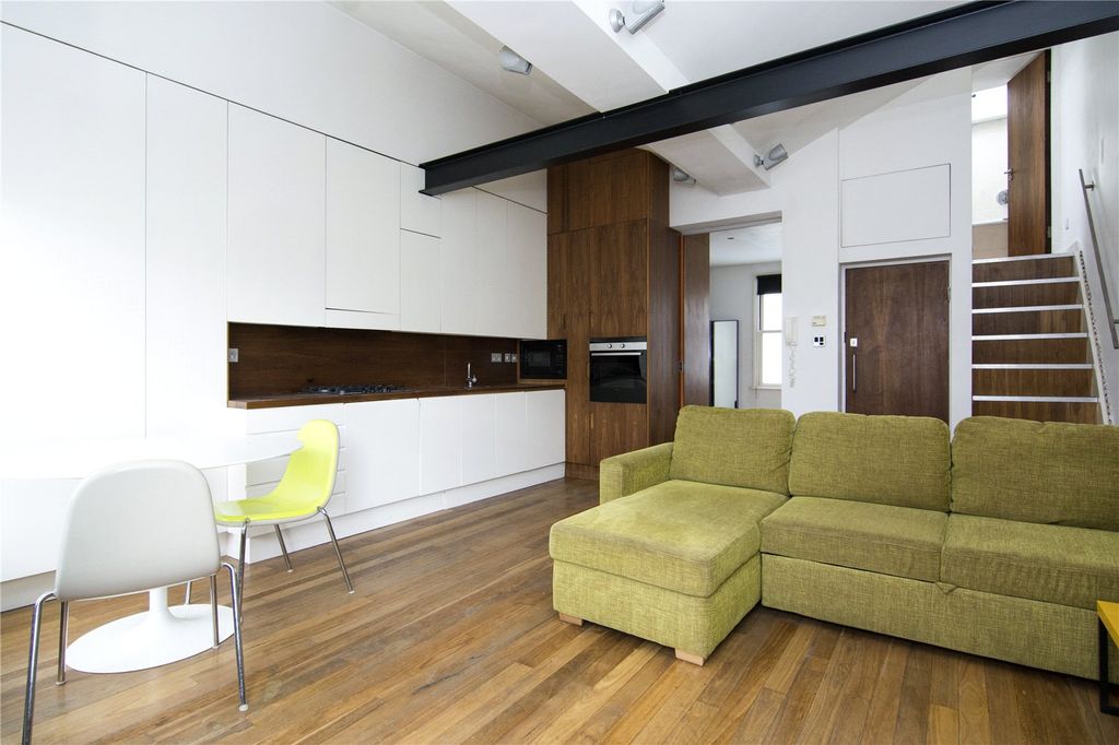 Property photo 1 of 12 Living Room/Kitchen