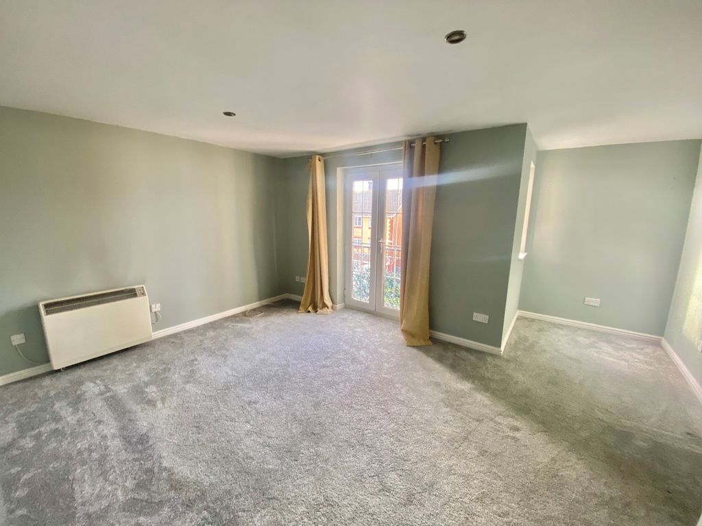 Property photo 2 of 6 Living Room