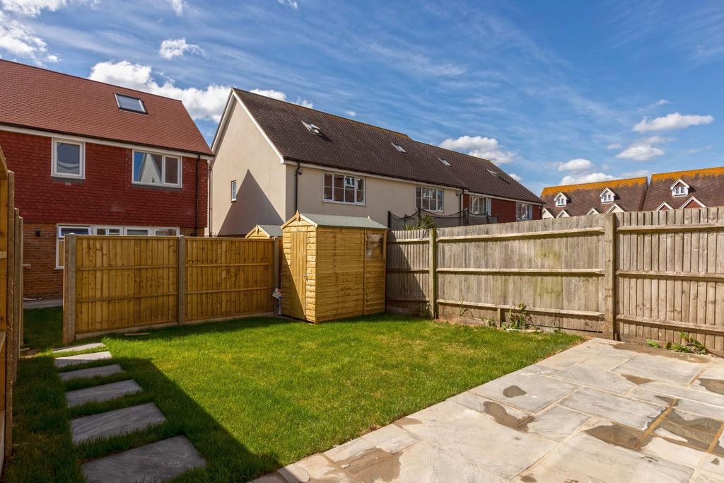 Property photo 2 of 14 Upper Shoreham Rd_5.Jpg