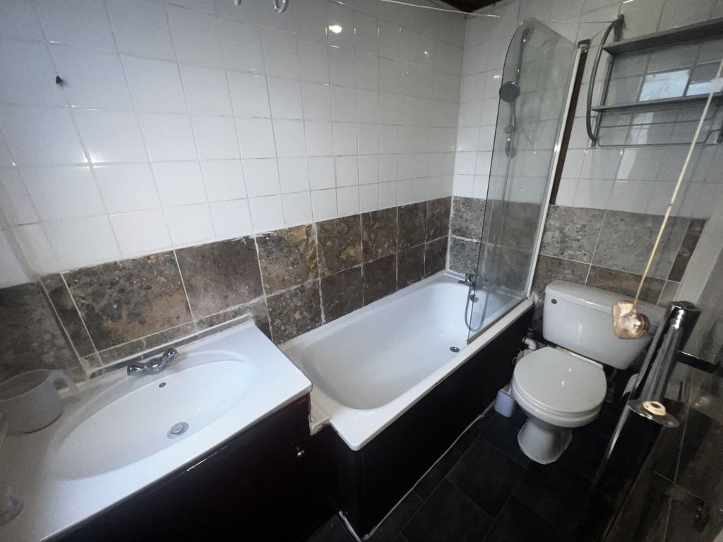 Property photo 3 of 5 Img_9985-Min