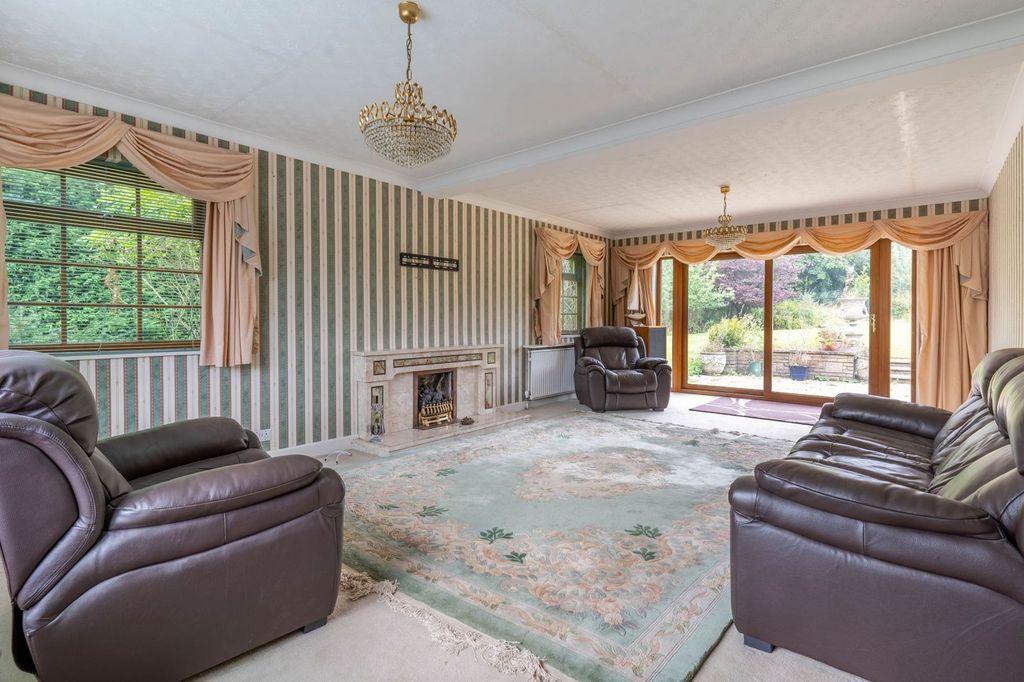 Property photo 3 of 26