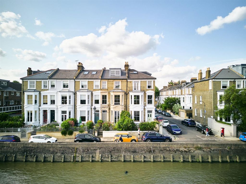 Property photo 1 of 72