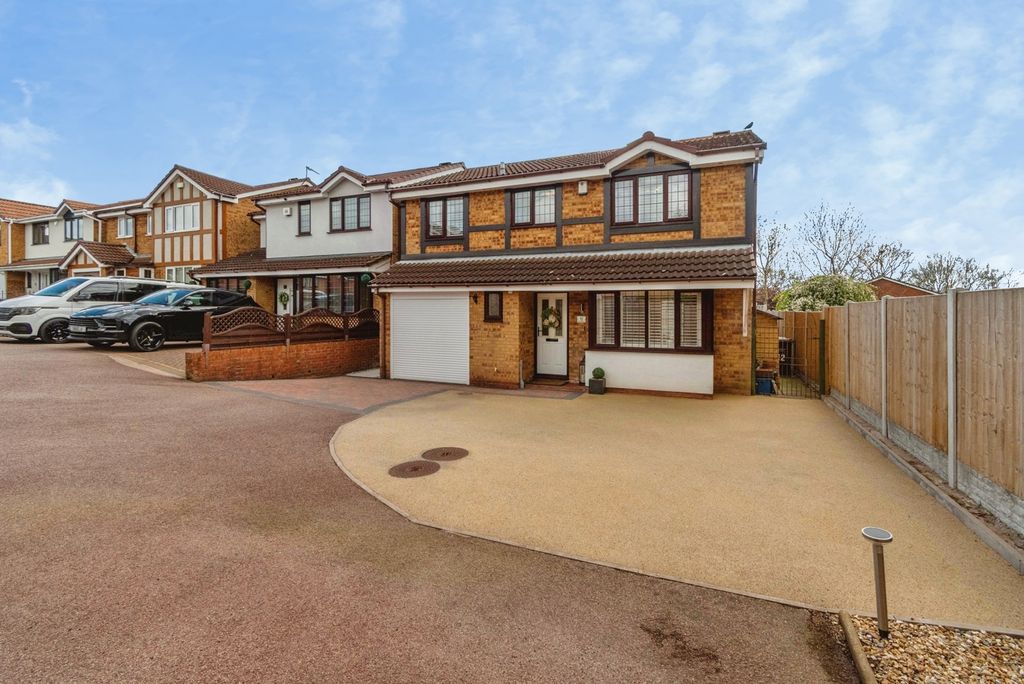 Property photo 1 of 30 Pbox-Img.Jpg