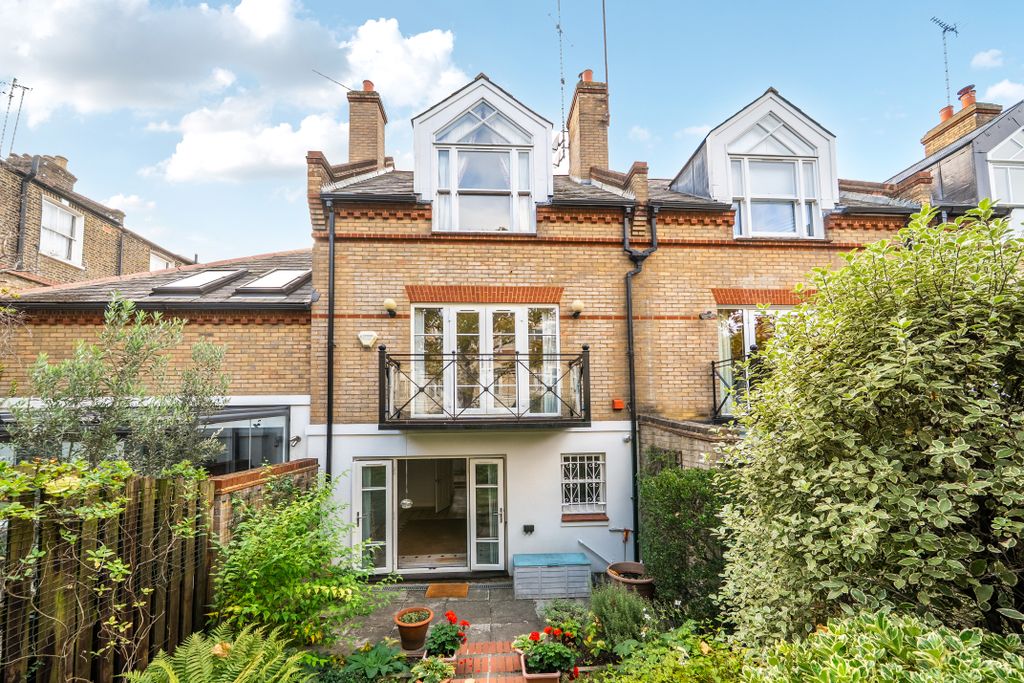 Property photo 3 of 10