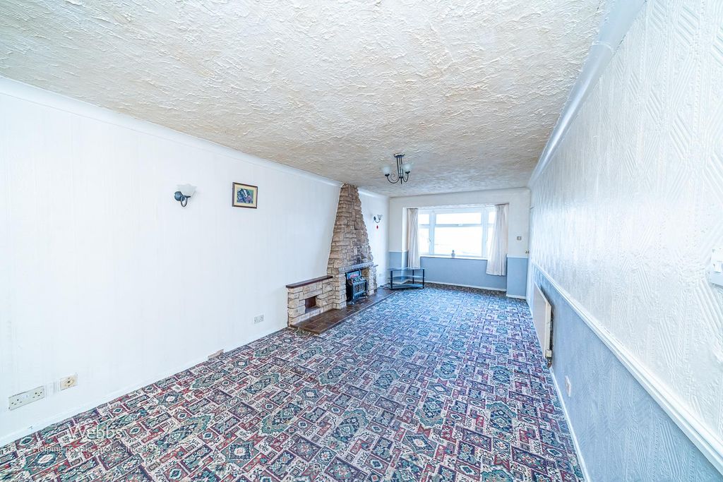 Property photo 2 of 24 Â© Webbs Estate Agents Â© (4 Of 79).Jpg