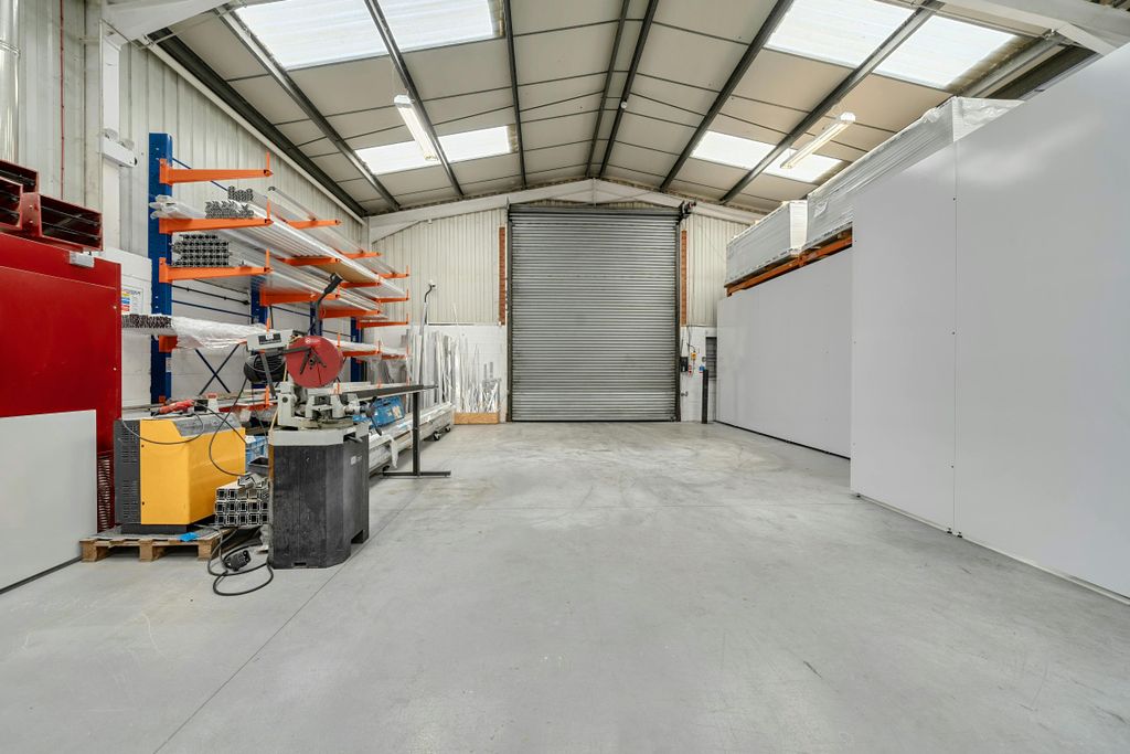 Property photo 3 of 9 1439624-10-69d7c42Dbf4Fc.Jpg