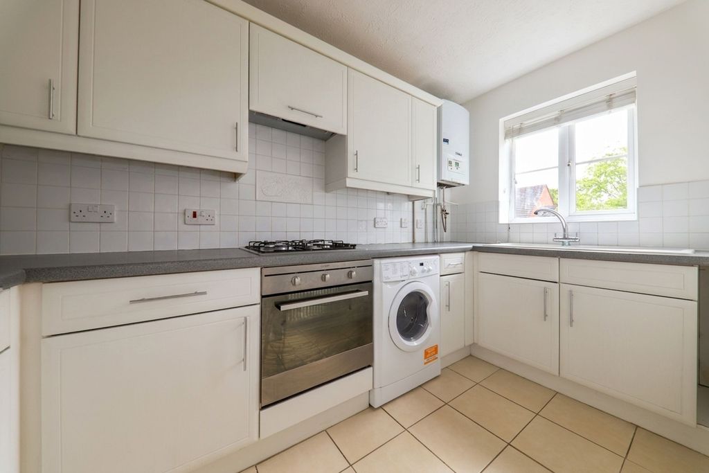 Property photo 3 of 11 2026 - Kitchen (2)(E)