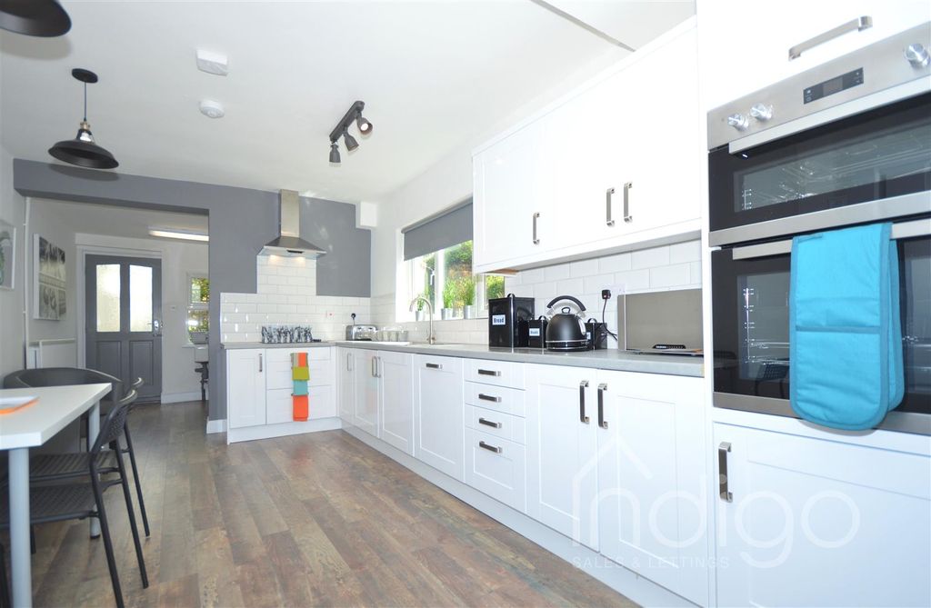 Property photo 3 of 30 Kitchen.Jpg