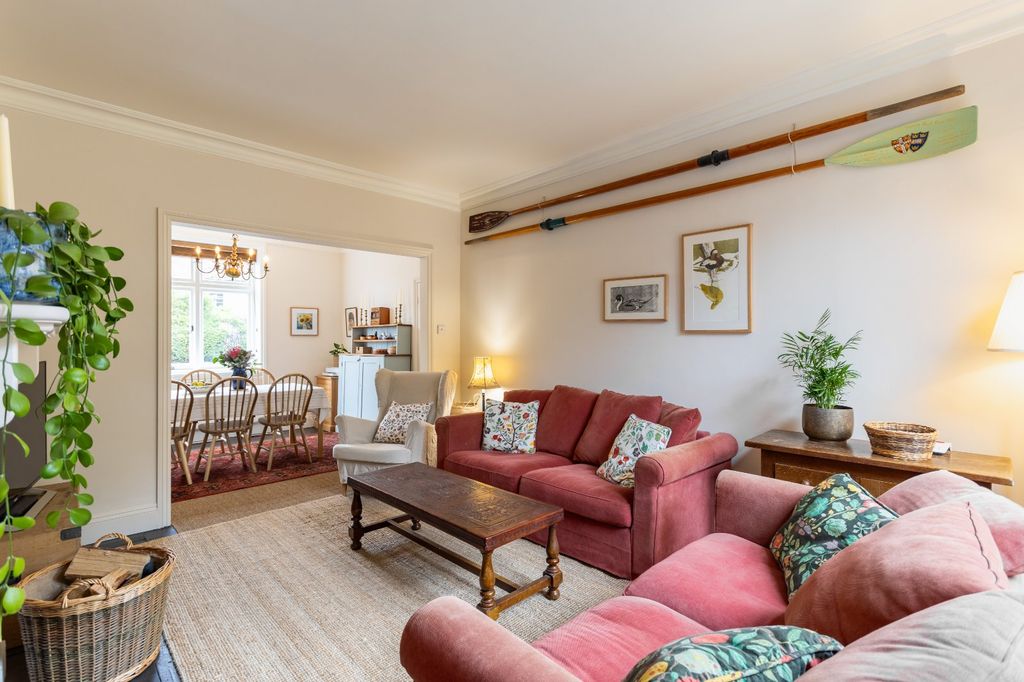 Property photo 2 of 19 Sitting Room