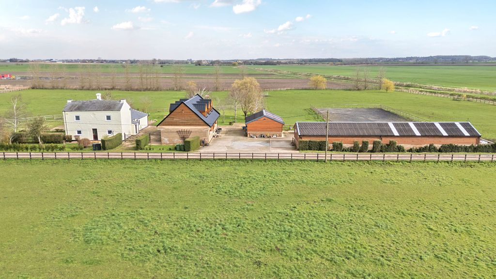 Property photo 1 of 34