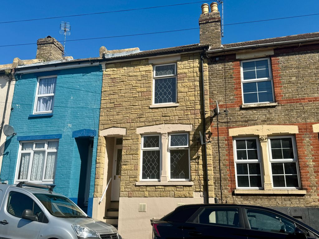 Property photo 1 of 8