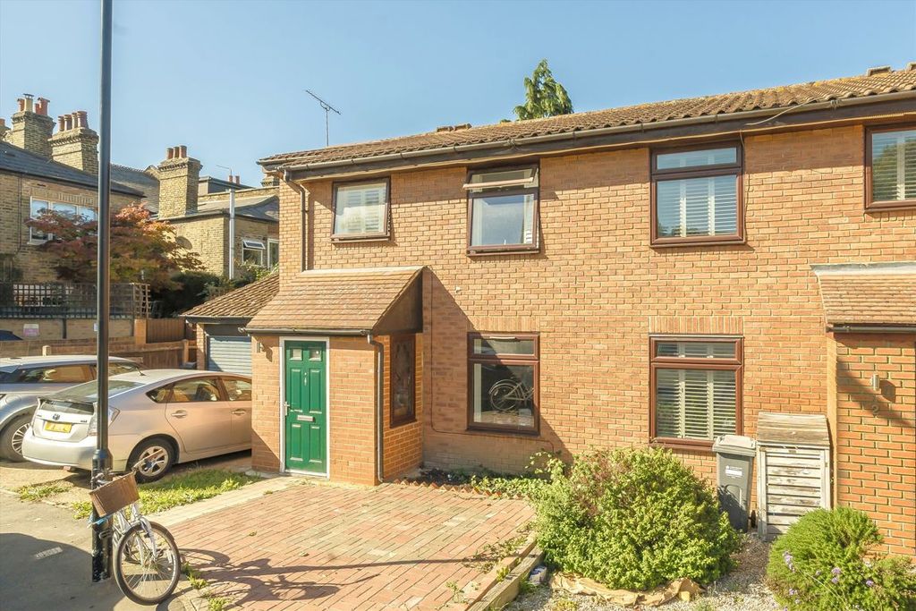 Property photo 1 of 9