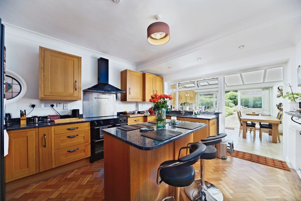 Property photo 2 of 17 Kitchen