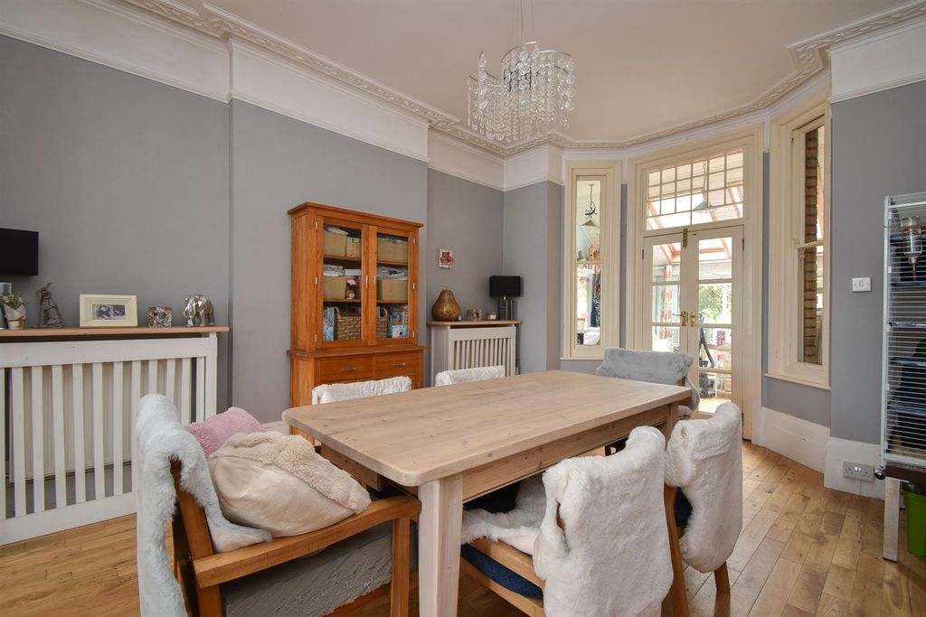 Property photo 3 of 32 Dining Room