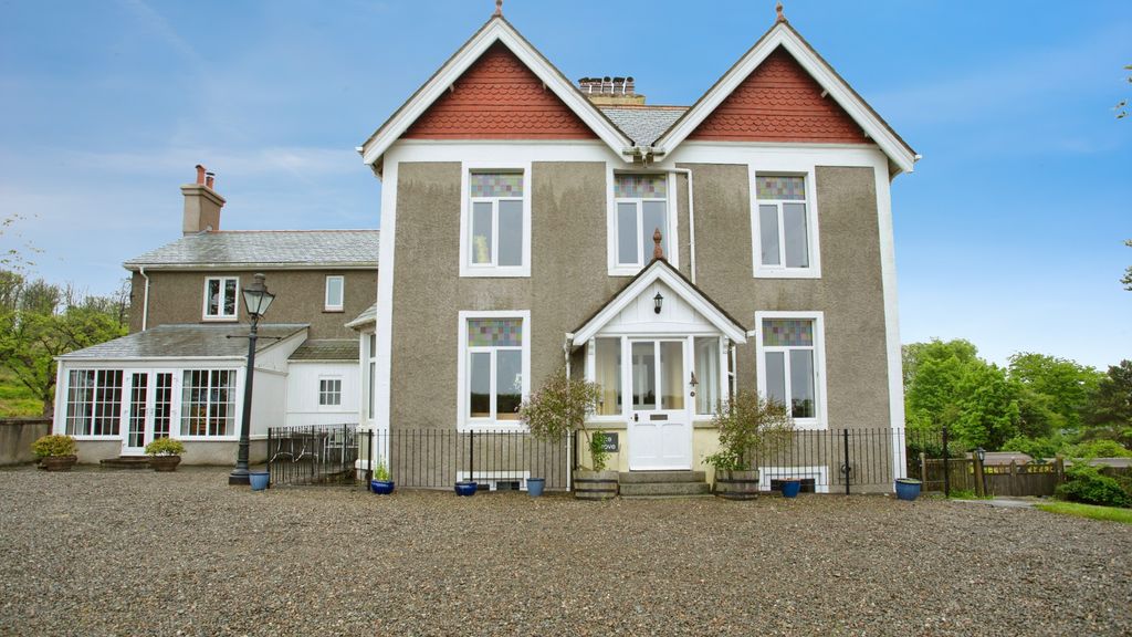 Property photo 1 of 31