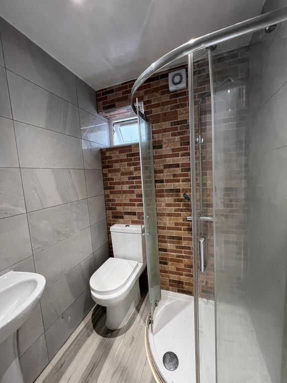 Property photo 2 of 8 Gallery