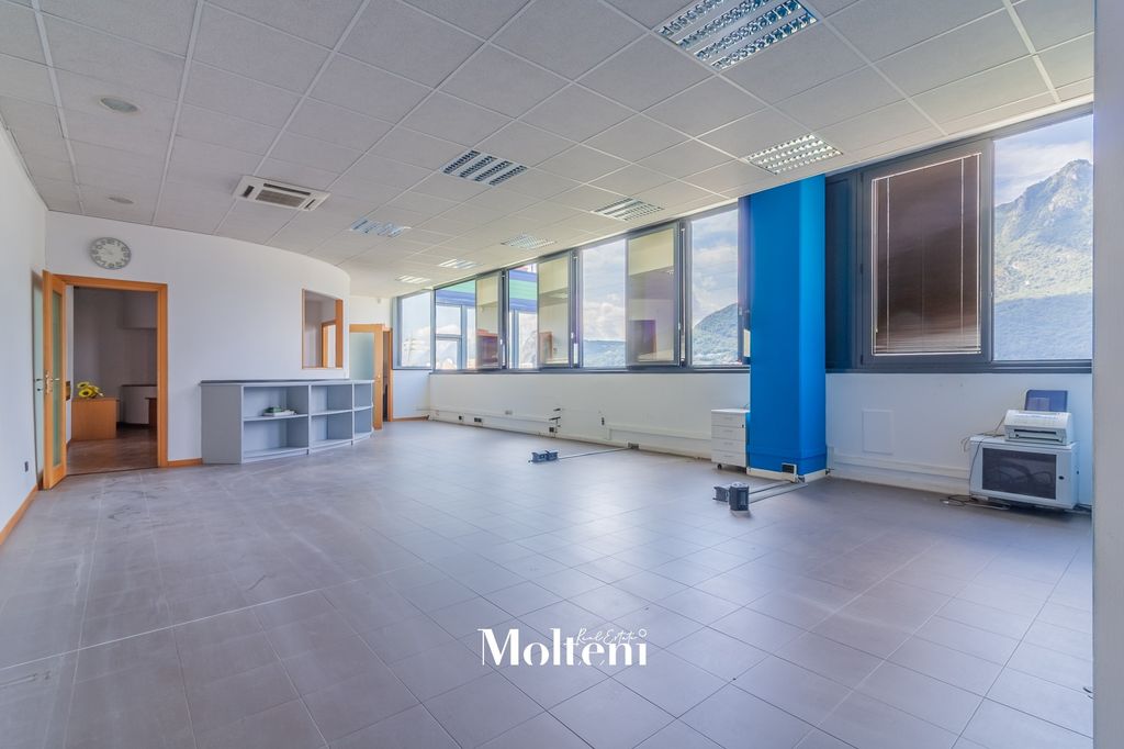 Property photo 1 of 28