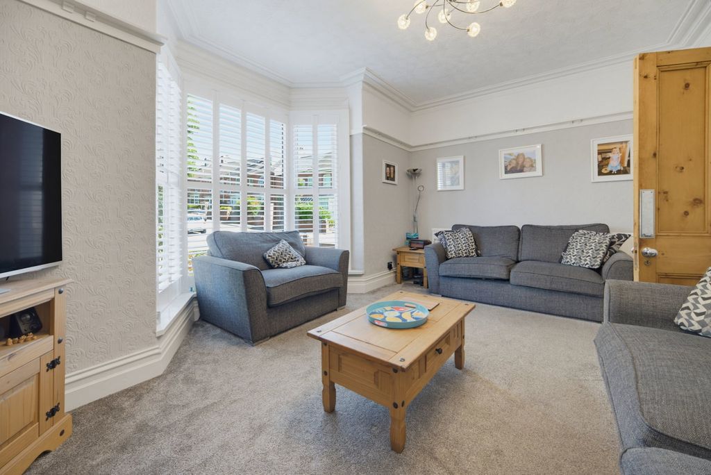 Property photo 2 of 46