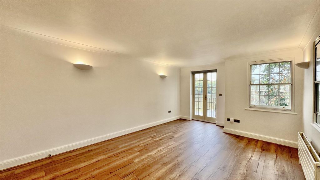 Property photo 2 of 8 Reception Room