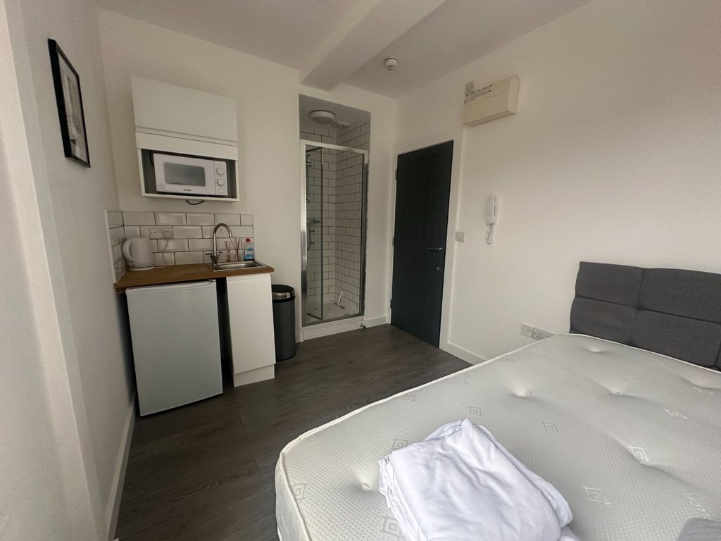 Property photo 3 of 4 4941672