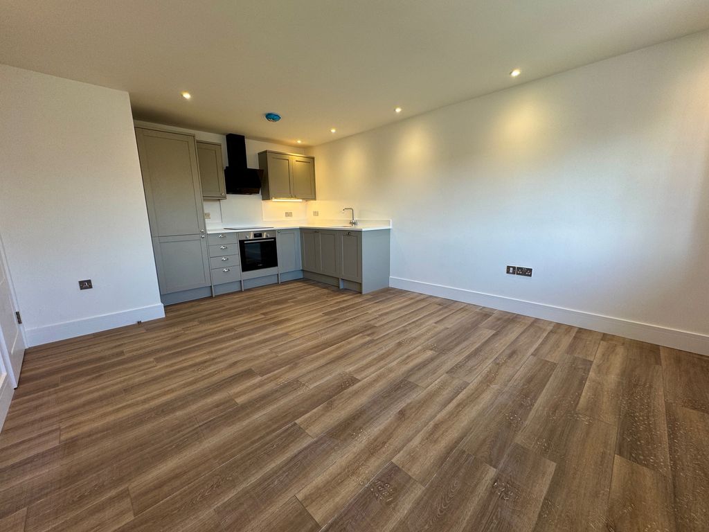 Property photo 2 of 11 Image