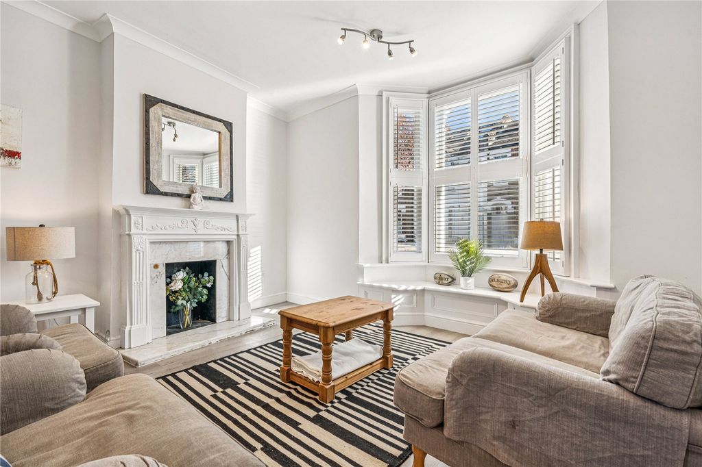 Property photo 2 of 17 Picture No. 10